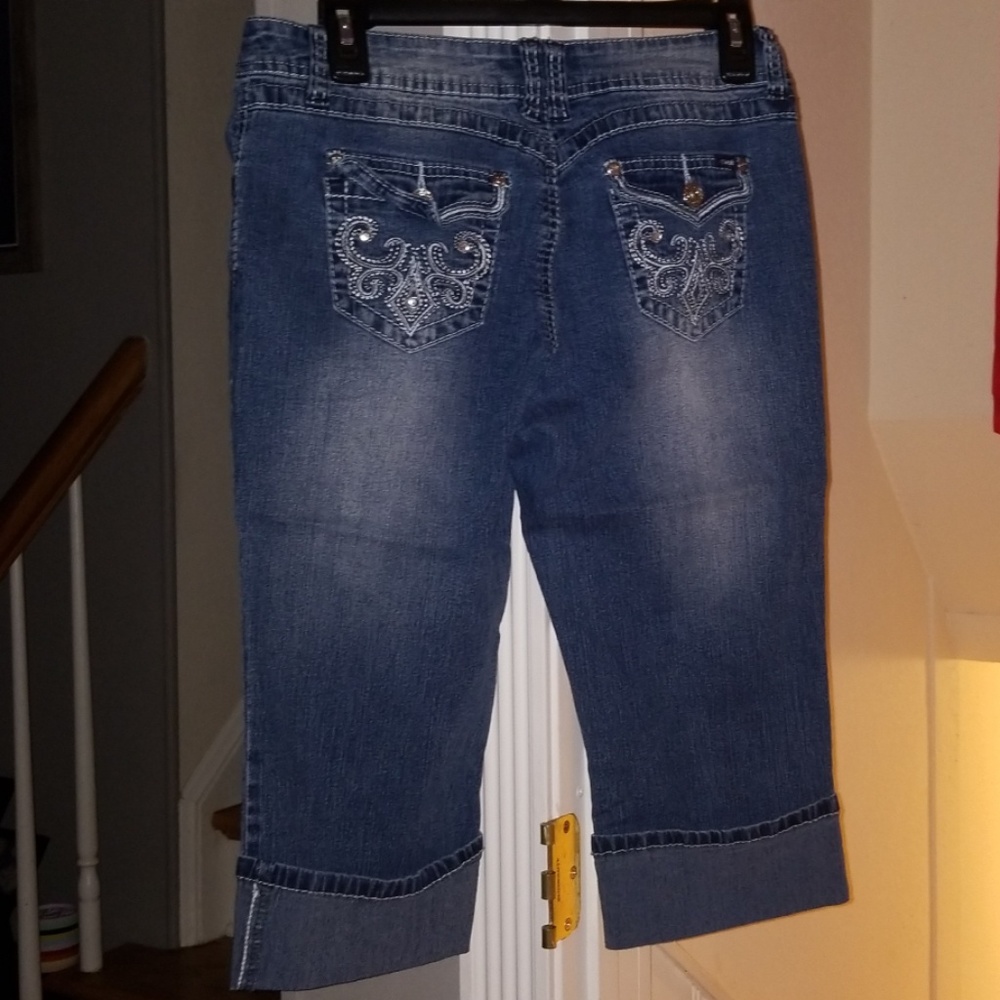 Capris - Picture 2 of 2